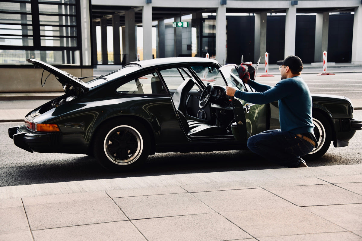 Patrik Schnauck – Prend soin de sa Porsche 911 3.0 SC de rêve