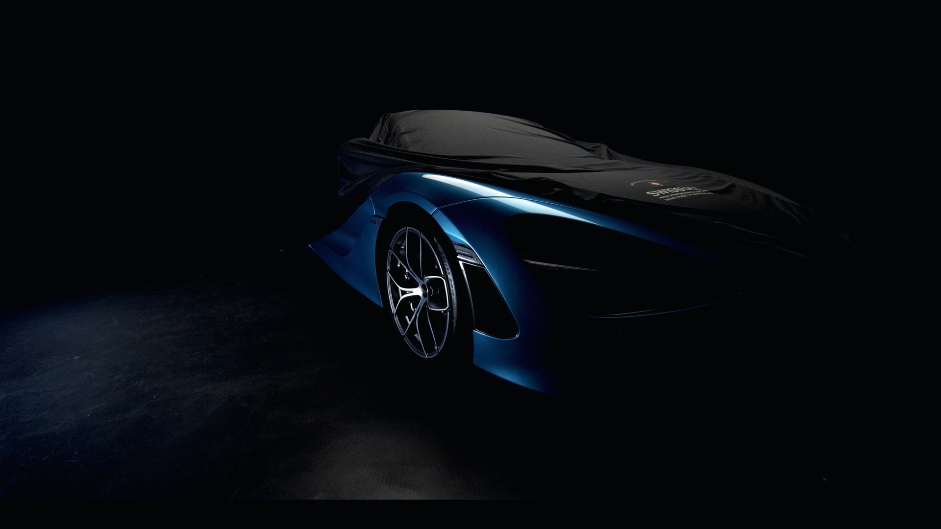 Proteggi la tua auto con il SWISSVAX Car Cover – Protezione perfetta per il tuo veicolo