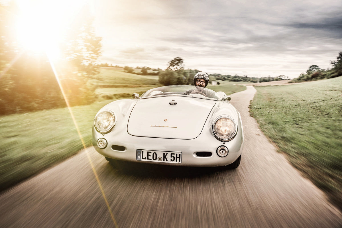 Dennis Berger – Prend soin de sa Porsche 550 Spyder de rêve